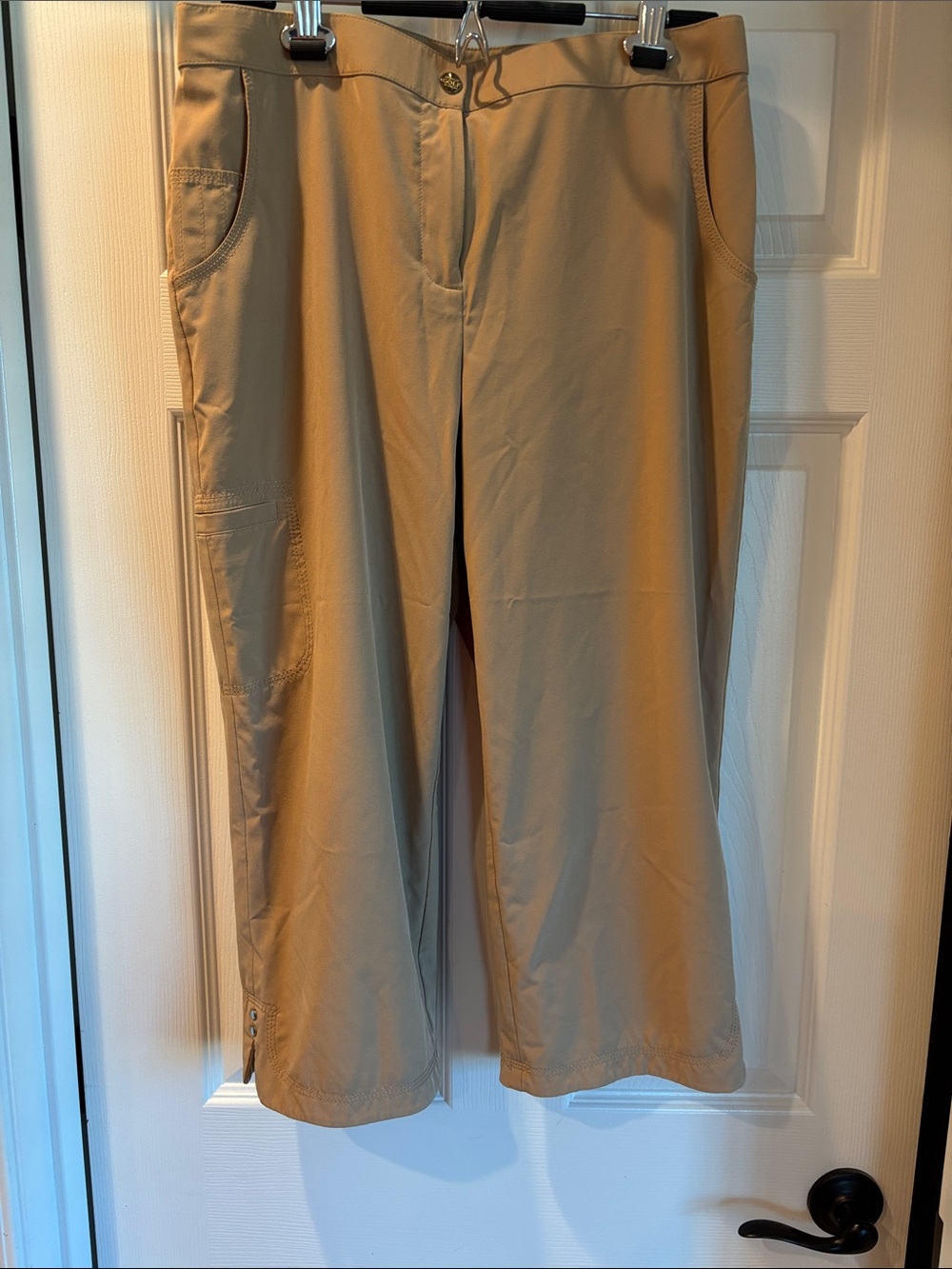 Zenergy GOLF capris By Chicos